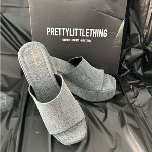 Round toe chunky sandals
